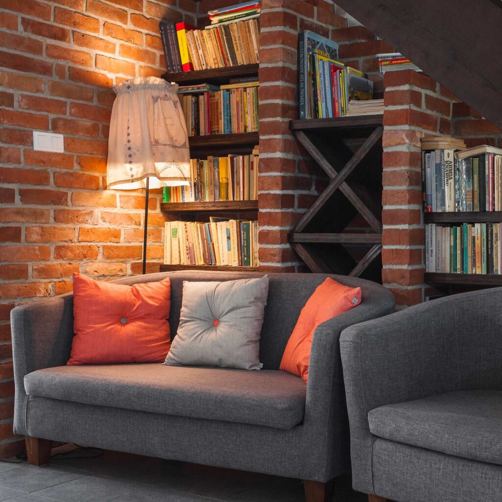 Nam id sem quis mauris porttitor conse quat id vitae dolor. Phasellus ligula velit molestie rhoncus ullamcorper mauris ultricies mi at pharetra.